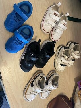 Mike, ConversUnbranded Kids Sneakers -